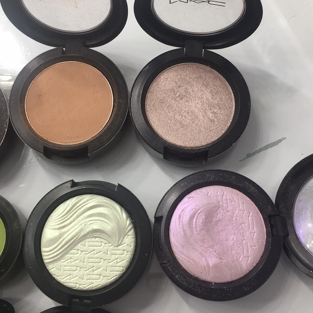Mac eyeshadows - Picture 2 of 5